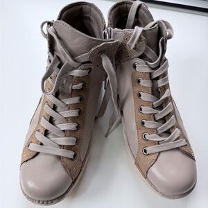 Bionica Leather Women's Lace Up Boots in Cream and Tan